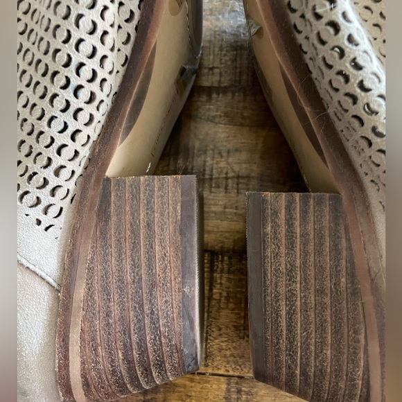 Vince Camuto Booties - Picture 6 of 10